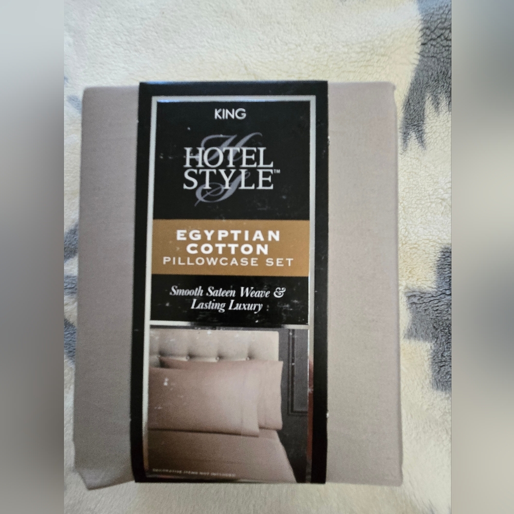 Egyptian Cotton pillowcases, King, 2 cases, NWT